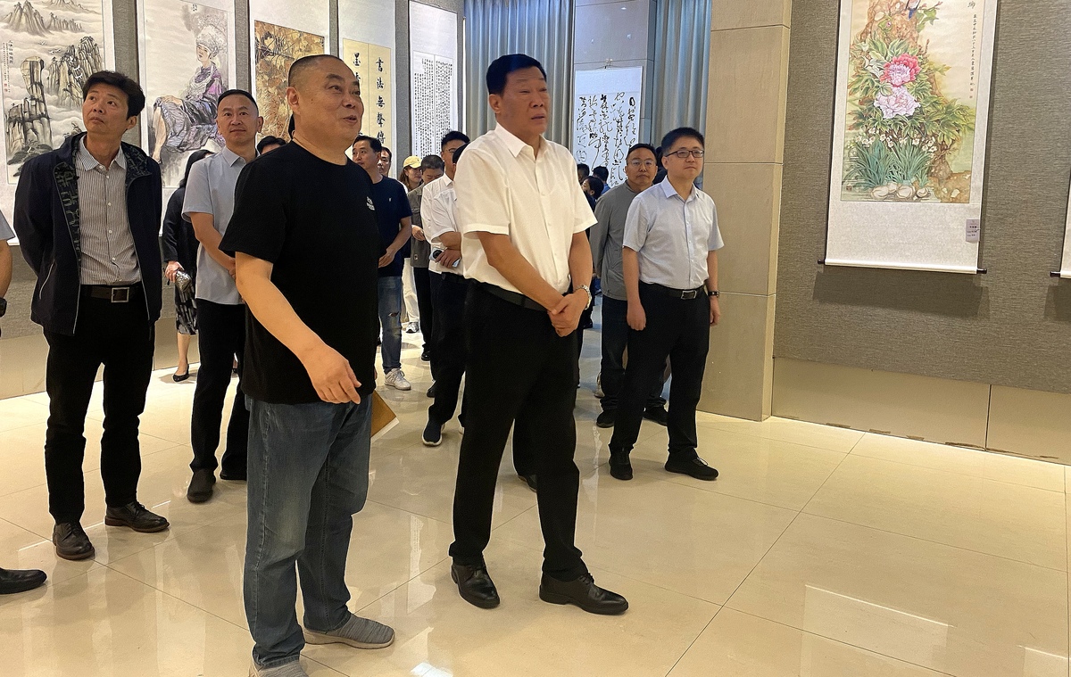 平煤神马集团职工美术书法成果作品展开幕
