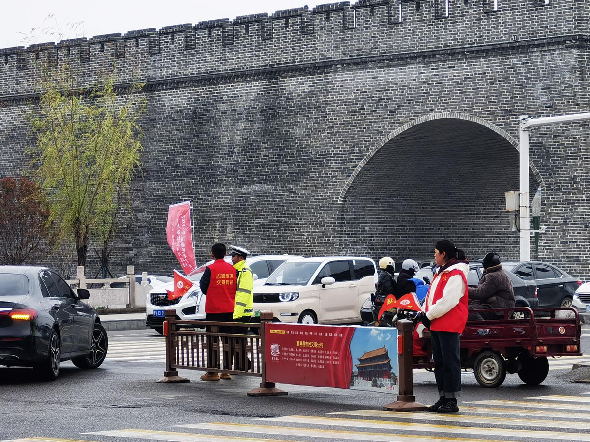 鹿邑县审计局开展文明旅游志愿服务活动