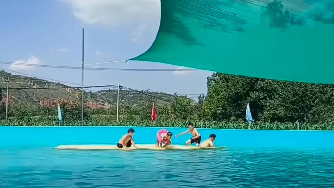 42822985553154695
