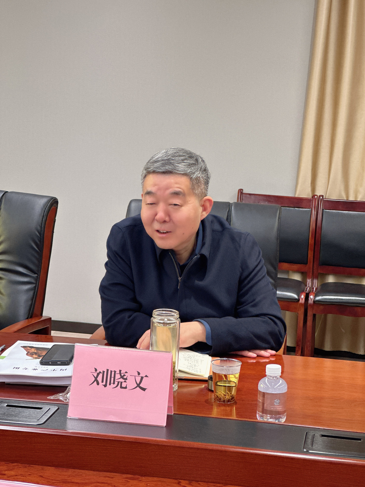 劉曉文到省種業(yè)發(fā)展中心測(cè)定實(shí)驗(yàn)室調(diào)研指導(dǎo)工作