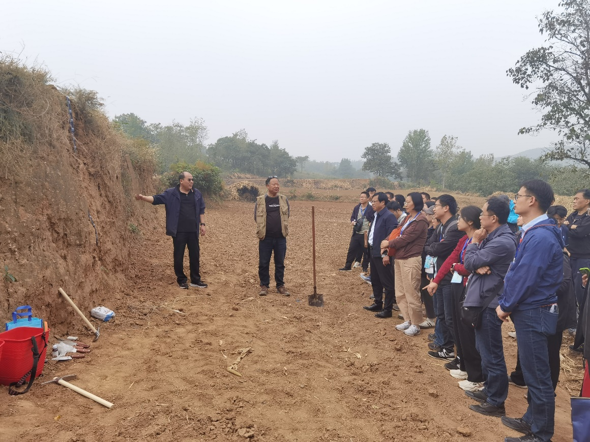 河南省第三次全国土壤普查土壤类型边界 校核实例培训班在禹州市举办