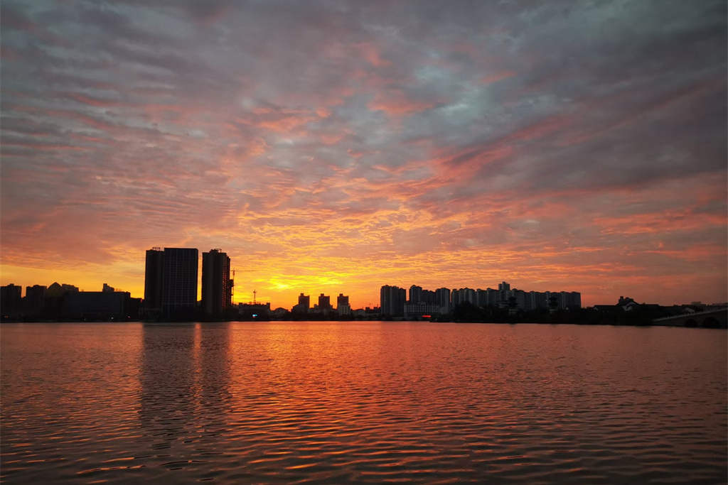 睢县：落日余晖醉晚霞 一抹夕阳美如画