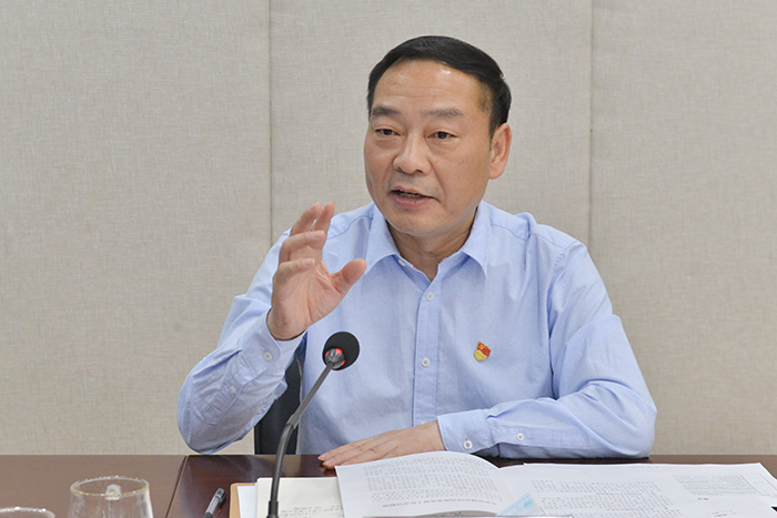 原永胜主持会议并讲话会议听取了承担相关规划设计任务的省林业调查