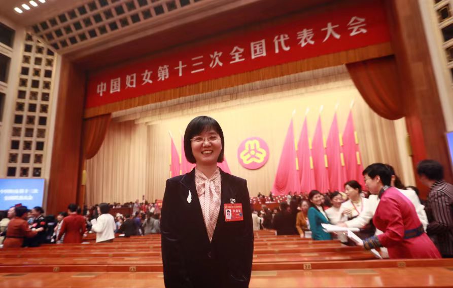 新榮譽(yù) 新希望 新目標(biāo) ——熱烈祝賀省農(nóng)業(yè)農(nóng)村廳疫控中心方先珍同志出席中國(guó)婦女第十三次全國(guó)代表大會(huì)