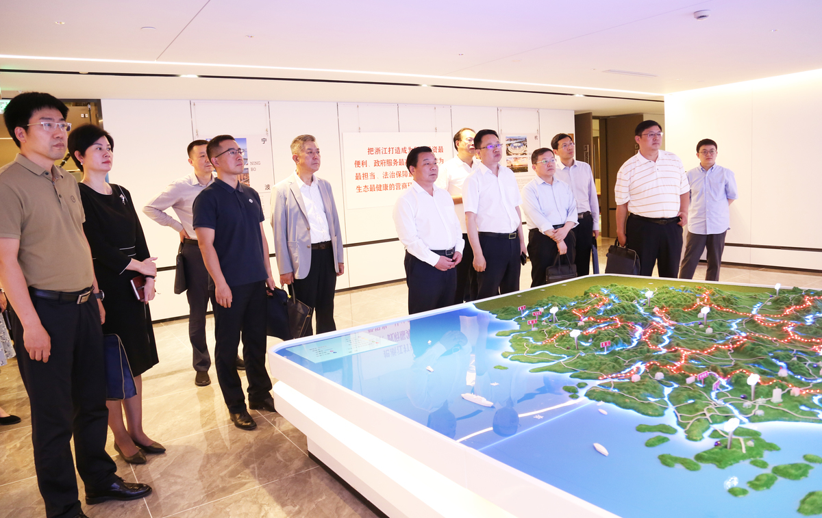 何伟同志带队到浙江省驻京办调研学习