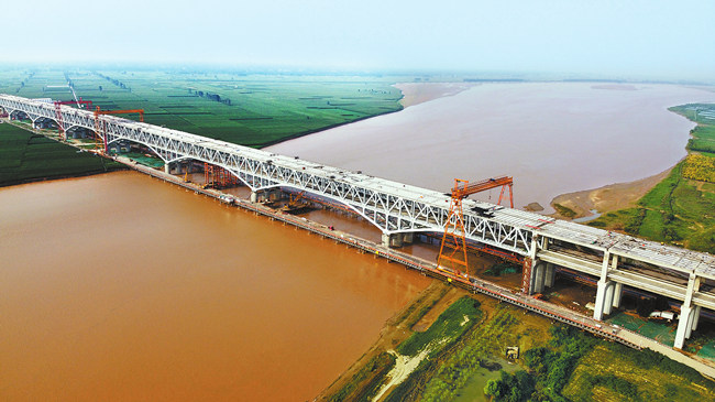 郑济铁路郑州黄河特大桥收尾