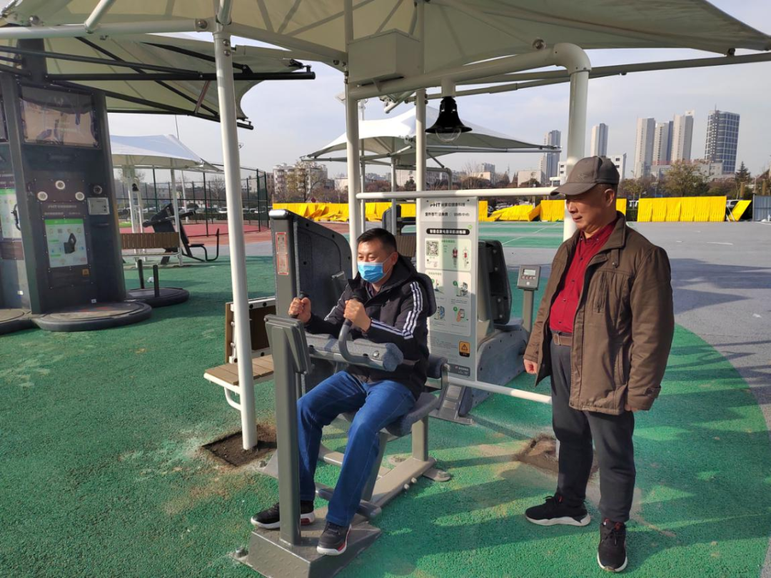 漯河市首座室外智能健身房建成并投入使用