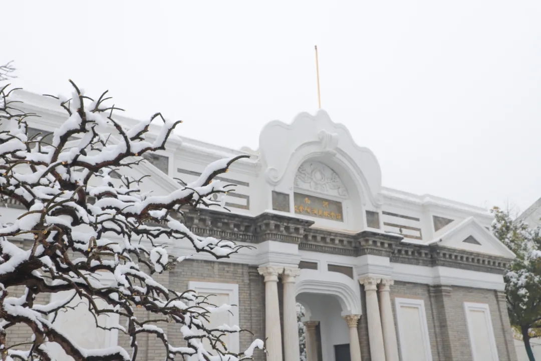 雪中人