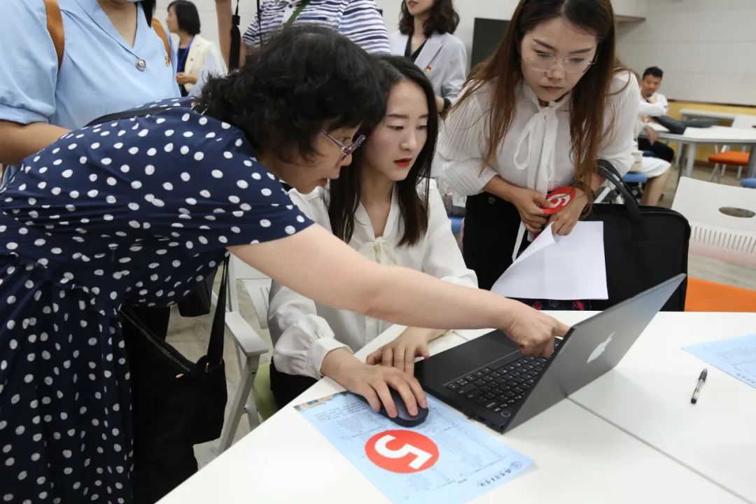 “大展示”第一天！全省高校思政课骨干教师赛技能，展风采