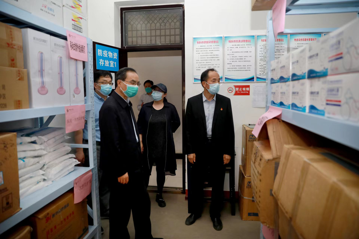 省委教育工委专职副书记尹洪斌督导高校疫情防控工作并调研党建思政工作  新闻资讯  第4张