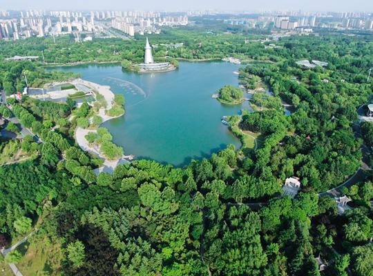 绿博园：花红柳绿翠意浓 夏日旅游正当时