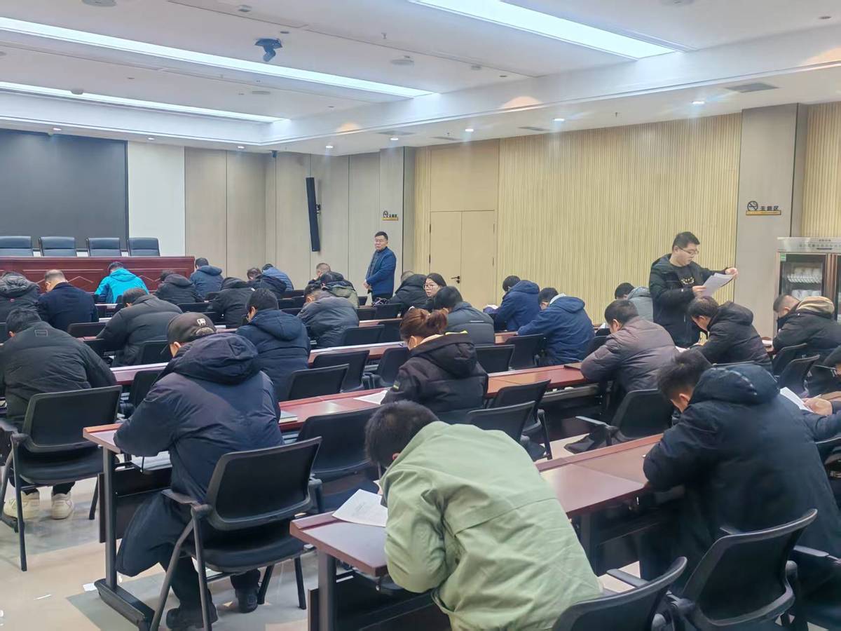 漯河市应急管理局开展重点工矿企业安全主管理论考试测试