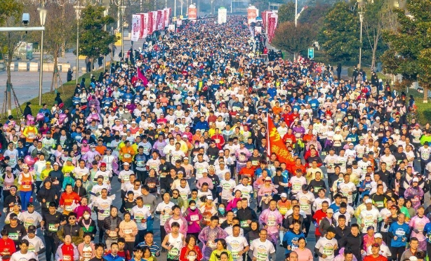 在天鹅湖畔，来一场酣畅淋漓的奔跑吧