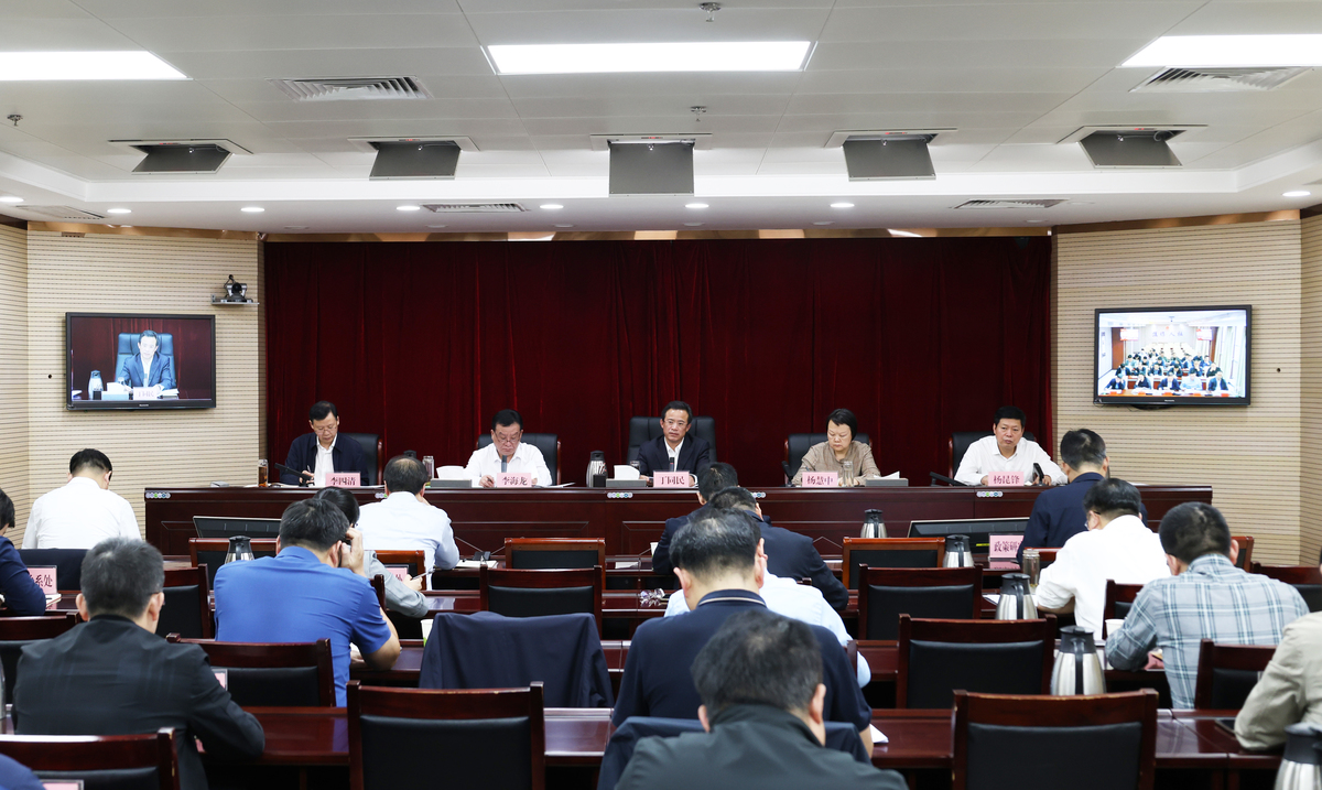 省厅召开全省就业创业、人社领域信访、农民工工资治欠保支工作调度会 省厅召开全省就业创业、人社领域信访、农民工工资治欠保支工作调度会