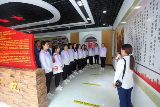 省科技厅青工委组织青年干部赴新乡开展“学习二十大精神”集中观摩研讨活动