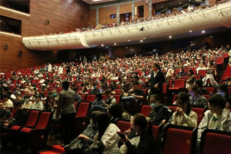 舞剧《永不消逝的电波》首演圆满成功