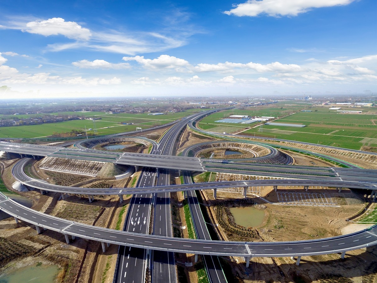 河南14条高速公路集中通车总里程突破8000公里