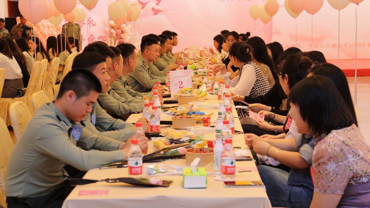 河南多地举办军地青年联谊会