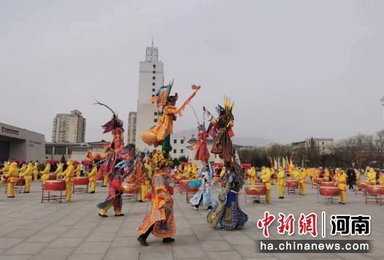 登封启动系列文化活动 为民众“添喜纳福”