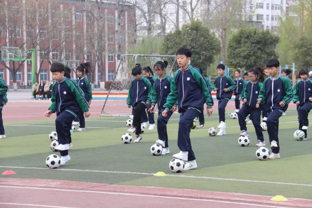 安阳市北关区自由路小学：规范管理 让每位学子高飞远翔