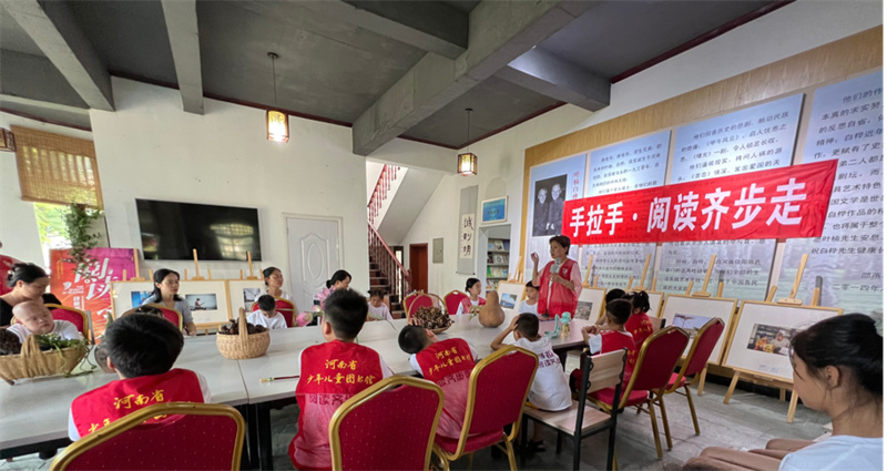 河南省文化和旅游厅组织开展“大手拉小手”弘扬传统文化和爱国主义精神教育实践活动