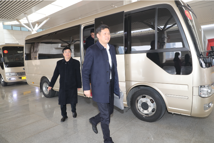 携民生关切，赴春天之约！住豫全国政协委员启程赴京