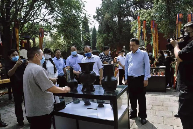 启卷知新 文脉流长——2022年河南省中华传统晒书活动启动仪式在嘉应观举行