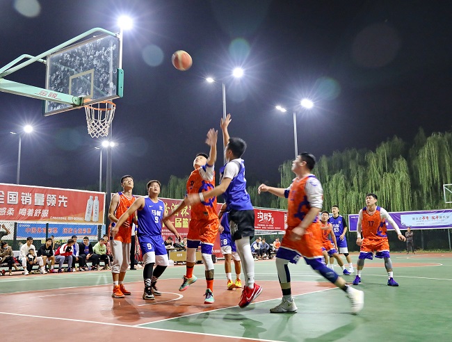 焦作市第十一届篮球文化节篮球联赛公开组比赛结束