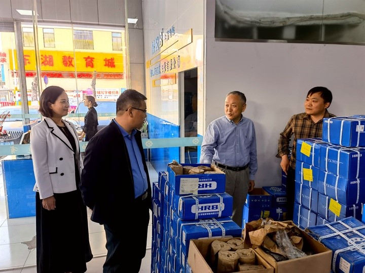 胡主任赴佛山市杭威轴承有限公司调研
