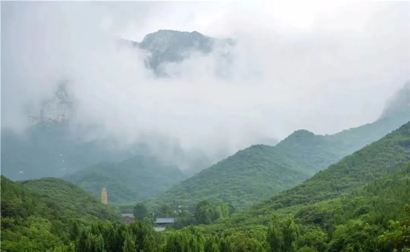 【行走河南·读懂中国】嵩山：飘渺云海尽显山河壮美