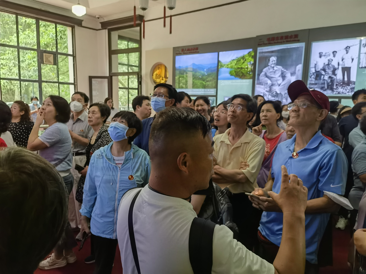 省教育厅组织机关离退休党员干部赴湖南韶山等地开展考察学习活动