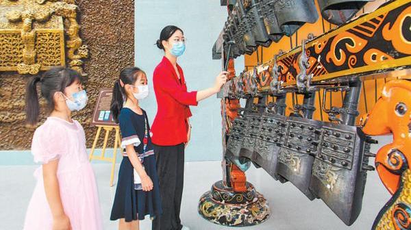 Students Visit Nanyang Museum