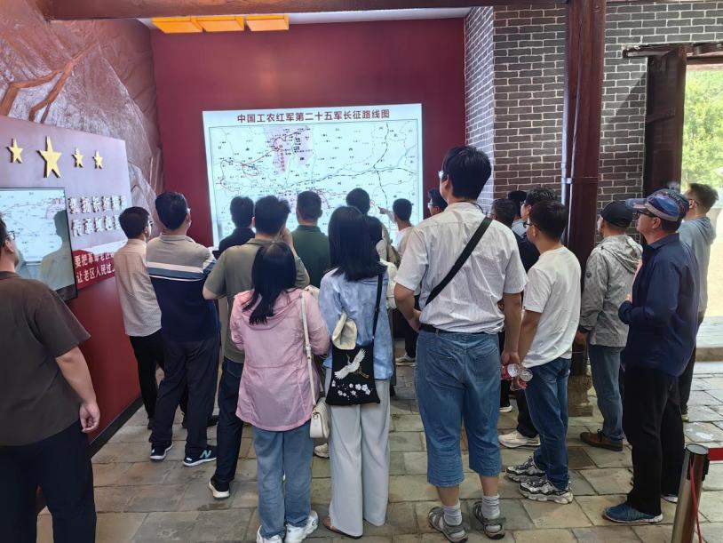 华北水利水电大学水利学院水工系教工党支部赴信阳南湾水库、何家冲开展系列主题党日活动