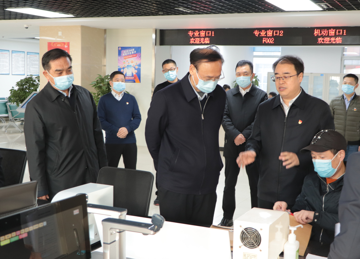 厅党组书记、厅长张国伟调研行政服务和根治欠薪冬季专项行动工作 厅党组书记、厅长张国伟调研行政服务和根治欠薪冬季专项行动工作