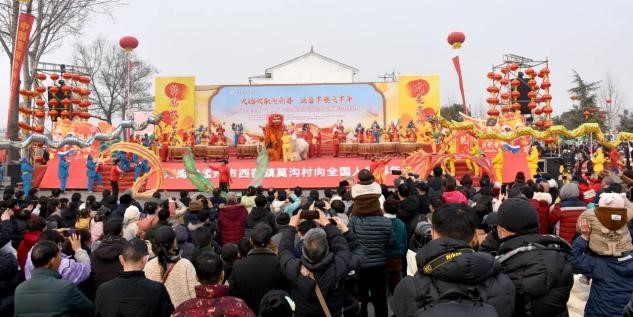 春满中原·老家河南丨“民星”当主角，河南“村晚”成乡村文旅流量密码