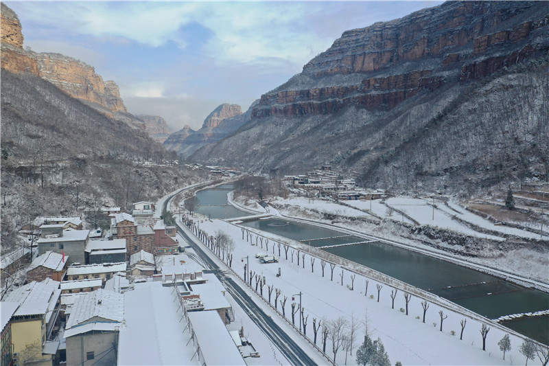 雪后太行大峡谷银装素裹 美景如画