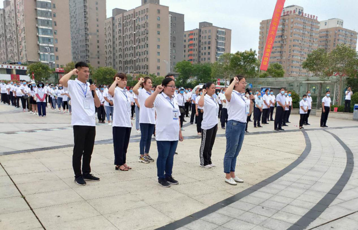 青春逐梦 不负韶华  让汗水浇开七人普之花  ——记商丘市第七次全国人口普查综合试点普查员 苗梦雯