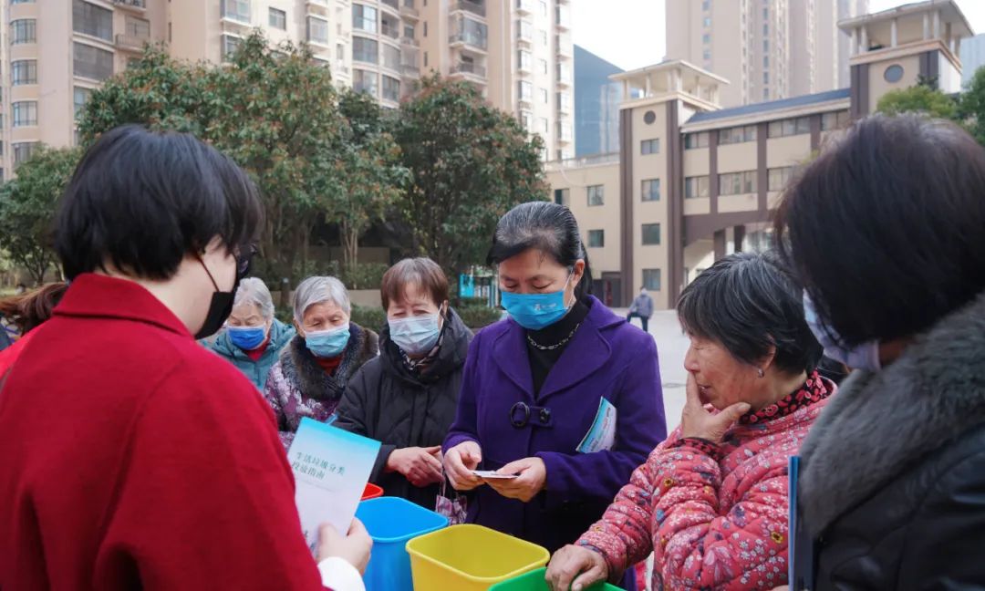 省住房城乡建设厅深入开展学雷锋活动大力弘扬雷锋精神