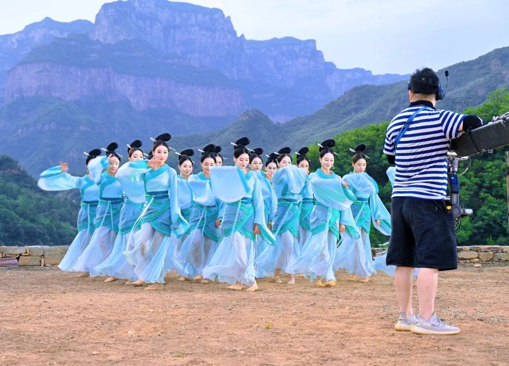【行走河南·读懂中国】走进《王风·采葛》取景地——八里沟