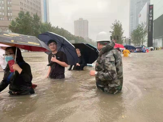 暴雨过境，郑州市金水区全力以赴做好防汛救灾工作和保障工作