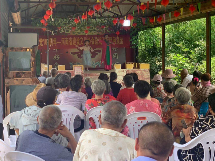 省住房城乡建设厅“三送”下乡显真情