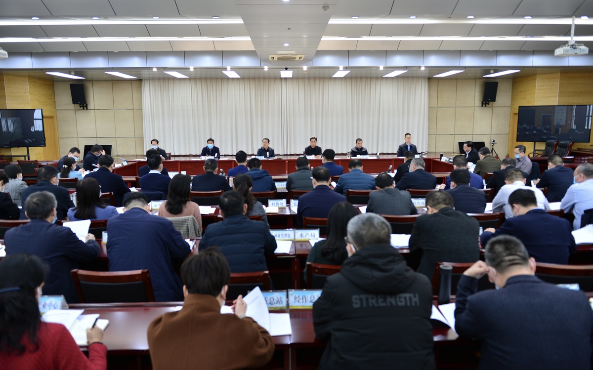 孙巍峰主持召开厅务会议时强调 锚定目标 突出重点 确保加快建设农业强省开好局起好步