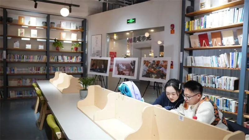 “走进新时代 迈步新征程”平顶山市优秀摄影作品巡展活动首站开展