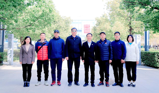 河南省体育场与郑州市第四十七高级中学郑州市思齐实