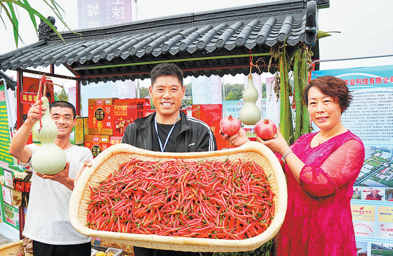 气势磅礴的“丰收交响乐”