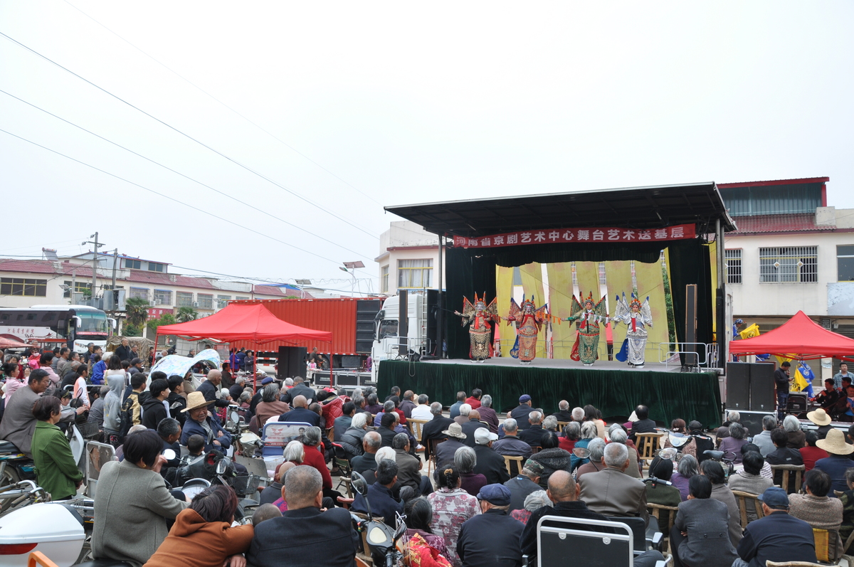聚焦深度贫困地区  发挥文化扶贫优势