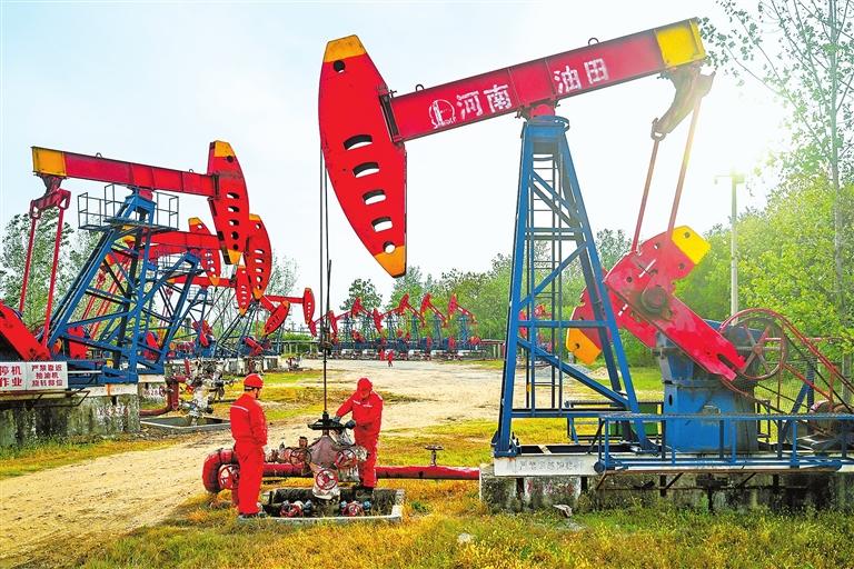 Orderly progress of oil extraction operations