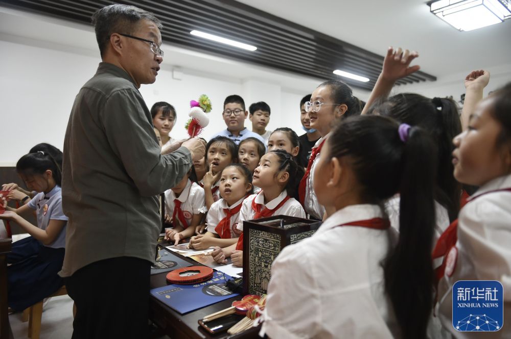 行走河南·读懂中国丨“汴京灯笼张”：百年世家 匠心传灯