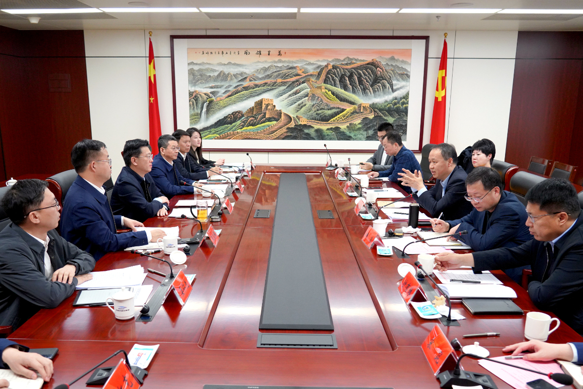 山东铁投集团党委书记董事长王卫中到访河南铁建投集团