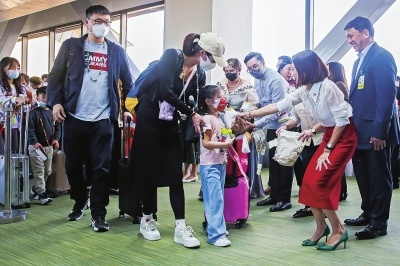 出境团队游重启 郑州出境游咨询量、办理护照的市民增多